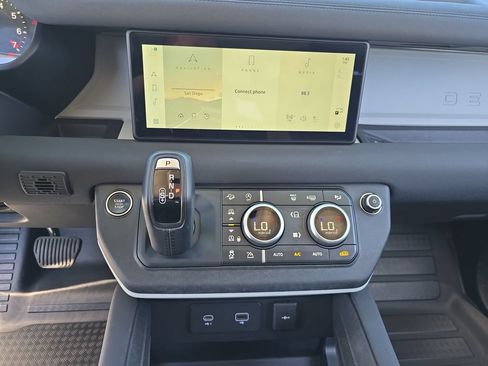 Used 2023 Land Rover Defender 110 S AWD/4WD image 19