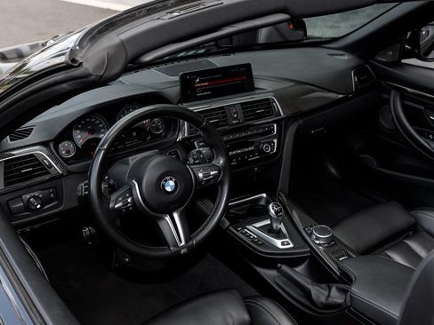 Used 2020 BMW M4 Convertible w/ Competition Package RWD image 57
