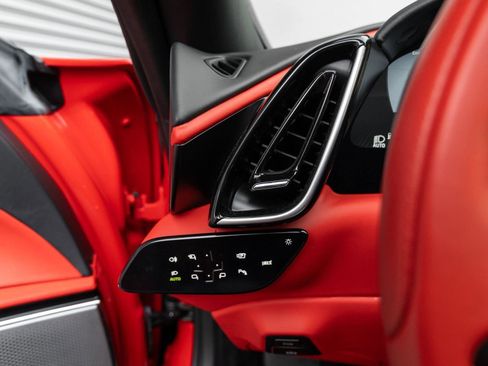 Used 2024 Ferrari Roma Spider image 44