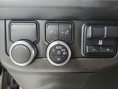 Used 2021 GMC Yukon SLT w/ SLT Luxury Plus Package image 30