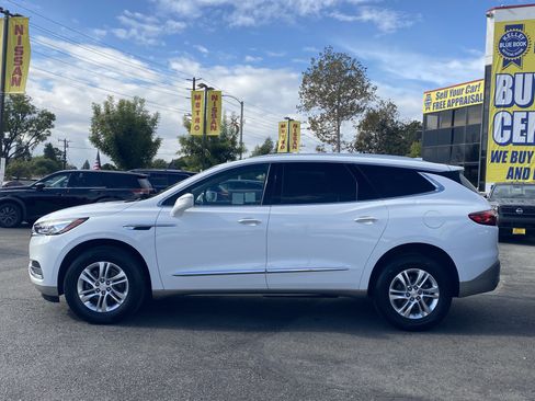 Used 2020 Buick Enclave Essence image 6