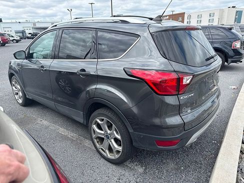 Used 2019 Ford Escape Titanium AWD/4WD image 3