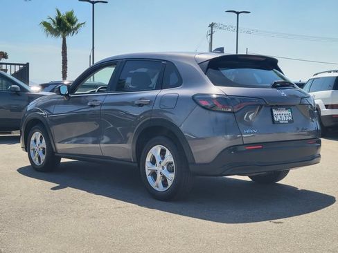 Used 2023 Honda HR-V LX image 3