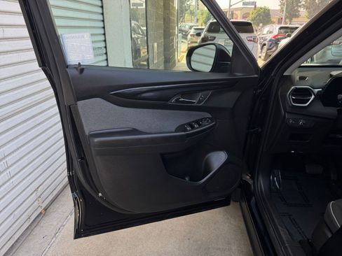 Used 2025 Chevrolet TrailBlazer LT image 20
