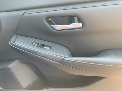 Used 2025 Nissan Sentra SV FWD image 20
