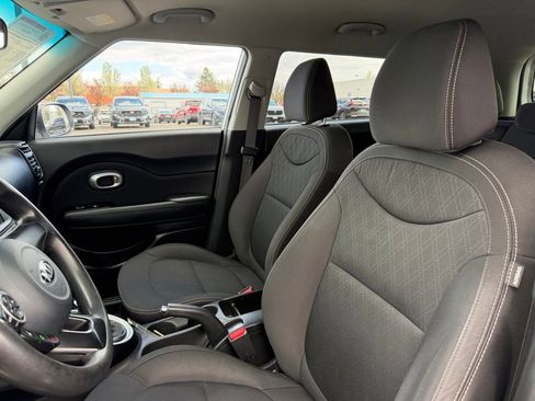 Used 2018 Kia Soul FWD image 15