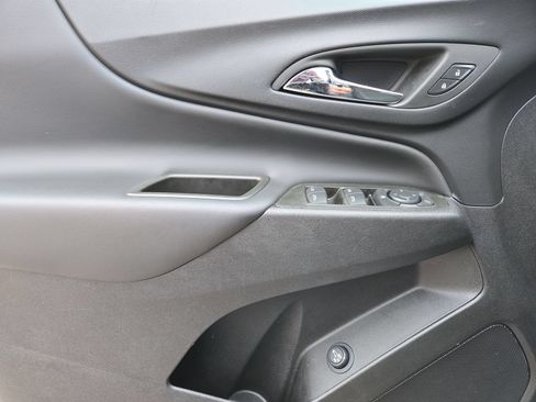 Used 2024 Chevrolet Equinox LT w/ LPO, Floor Liner Package FWD image 15