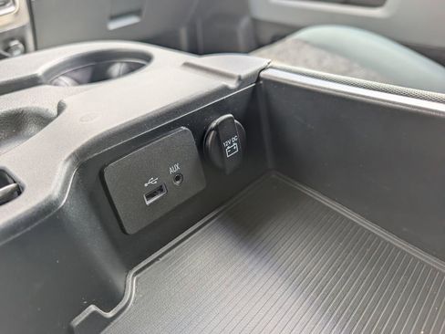 Used 2017 RAM 1500 Big Horn AWD/4WD image 36