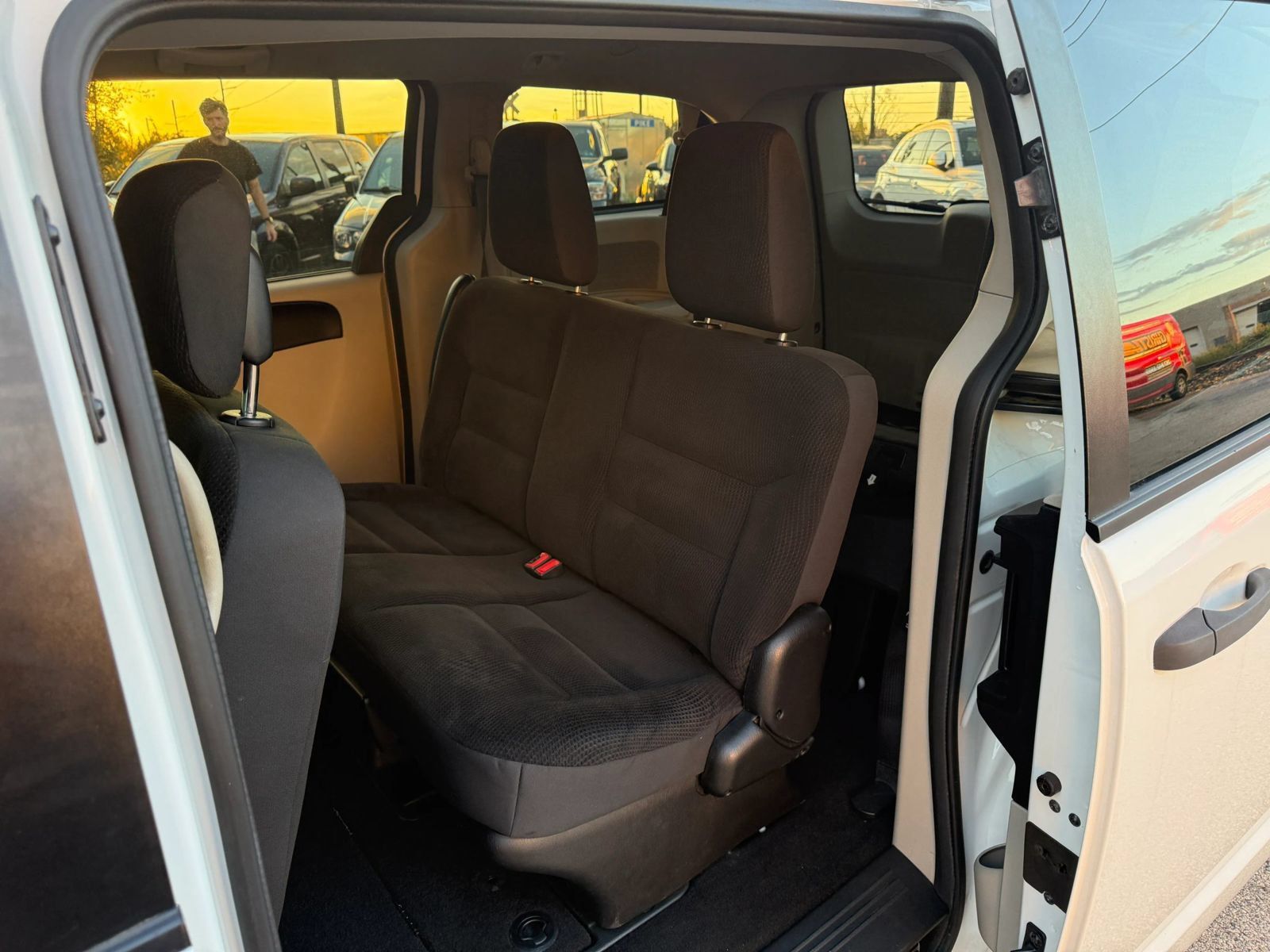 Used 2019 Dodge Grand Caravan SE FWD image 10