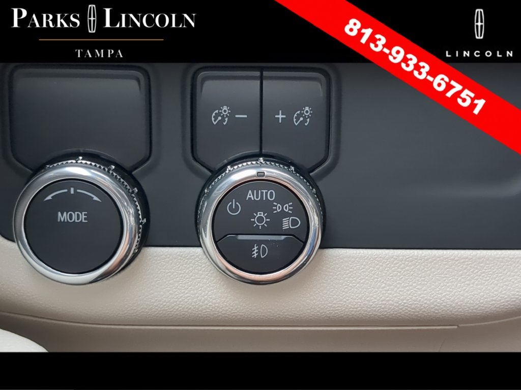 Used 2025 GMC Yukon XL Denali w/ Sun & Power Step Package RWD image 26
