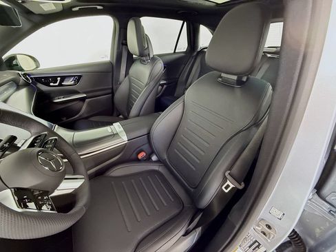 Used 2026 Mercedes-Benz GLC 300 4MATIC image 5