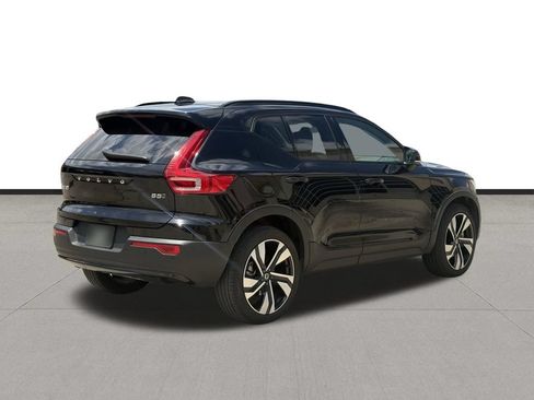 Used 2025 Volvo XC40 B5 Ultra w/ Protection Package Premier AWD/4WD image 5