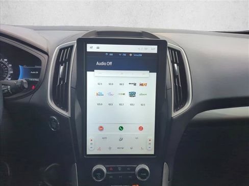 Used 2023 Ford Edge SEL image 11