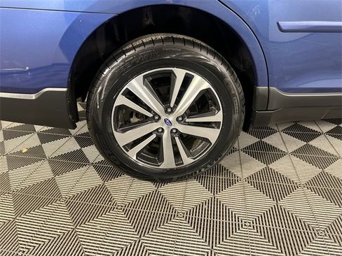 Used 2019 Subaru Outback 3.6R Limited image 5