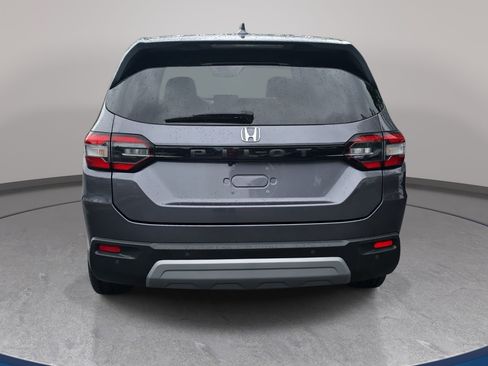 Used 2025 Honda Pilot EX-L image 6