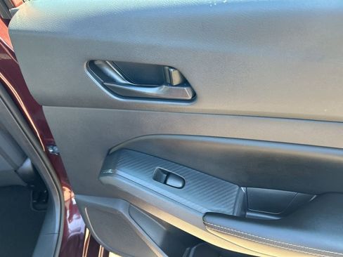 Used 2024 Nissan Altima 2.5 SV image 23