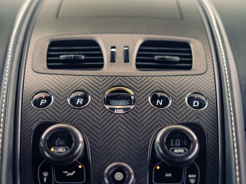 Used 2014 Aston Martin Vanquish Coupe RWD image 14