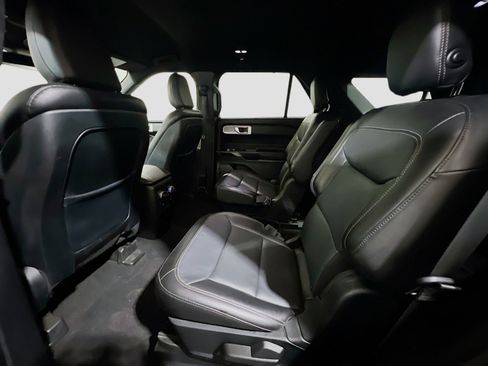 Used 2020 Ford Explorer Limited image 17