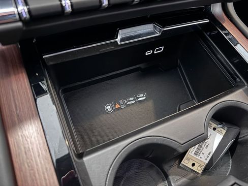Certified 2025 GMC Yukon XL Denali w/ LPO, Floor Liner Package AWD/4WD image 26