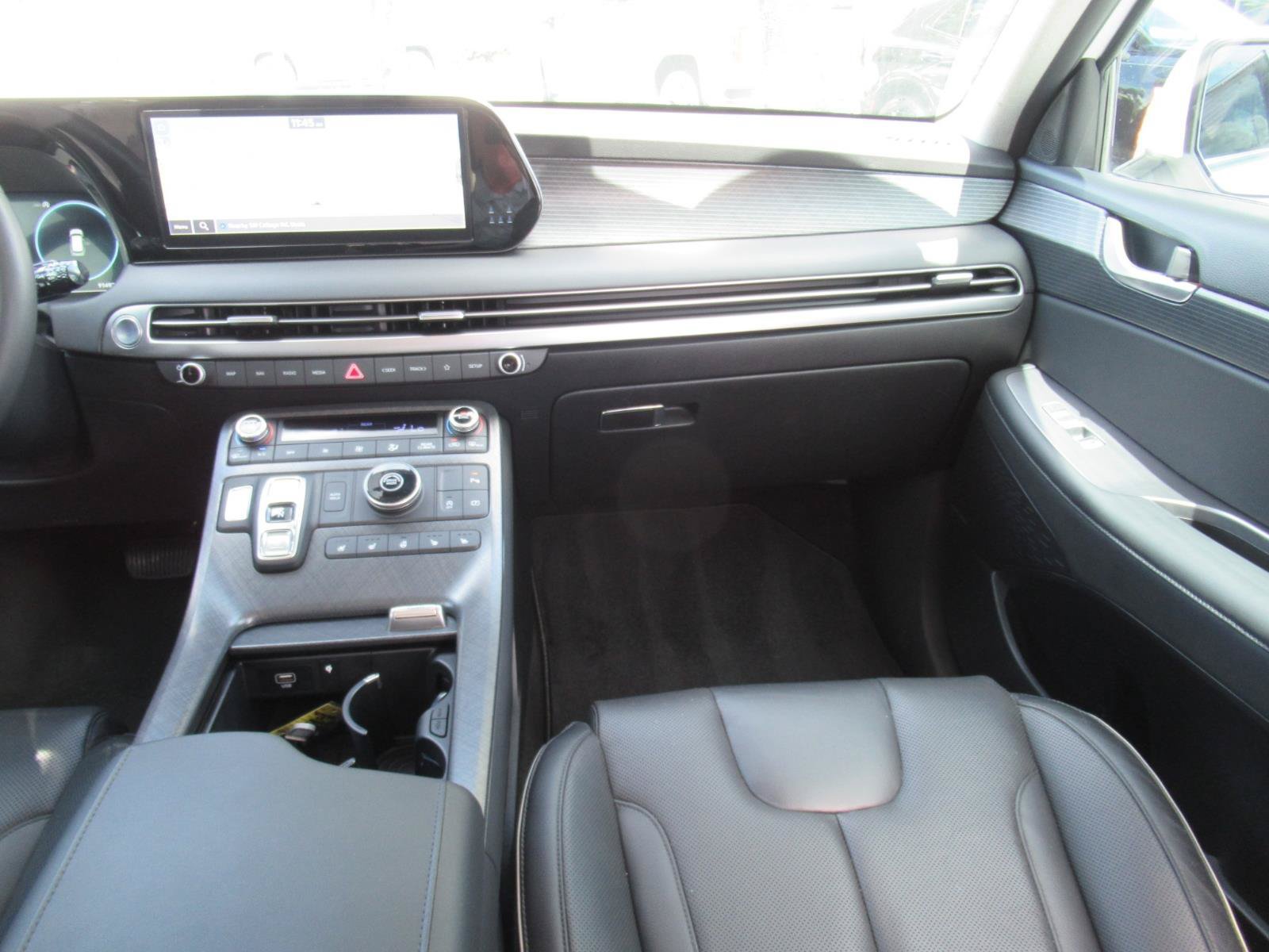 Used 2023 Hyundai Palisade Limited FWD image 14