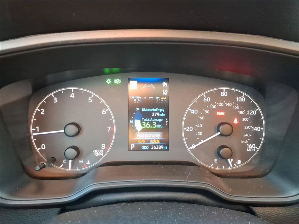 Used 2025 Toyota Corolla Cross LE FWD image 23