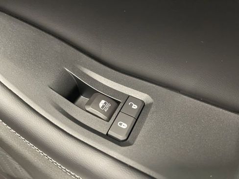 New 2026 Jeep Grand Cherokee Altitude image 27