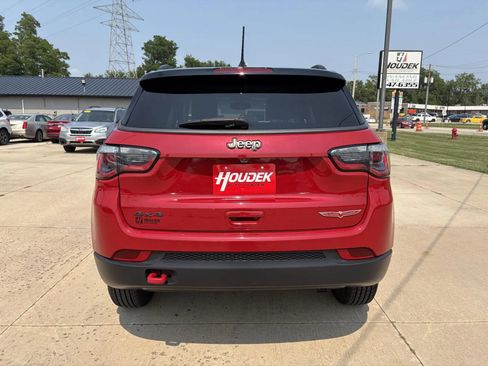 Used 2020 Jeep Compass Trailhawk w/ Cold Weather Group AWD/4WD image 7
