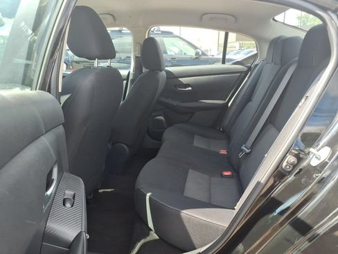 Used 2023 Nissan Sentra SV FWD image 11