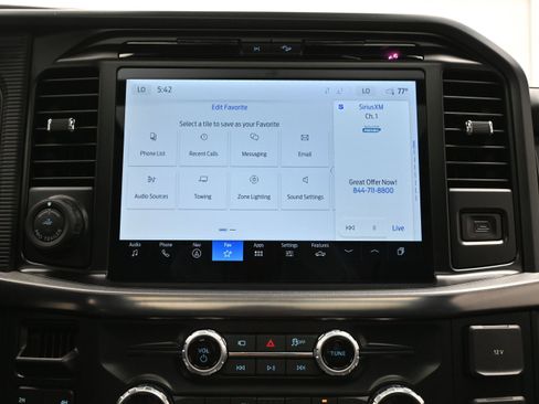 Used 2025 Ford F150 Lariat w/ Equipment Group 502A High AWD/4WD image 35