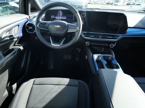 Used 2024 Chevrolet Equinox EV LT FWD image 16