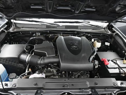 Used 2022 Toyota Tacoma TRD Sport image 21