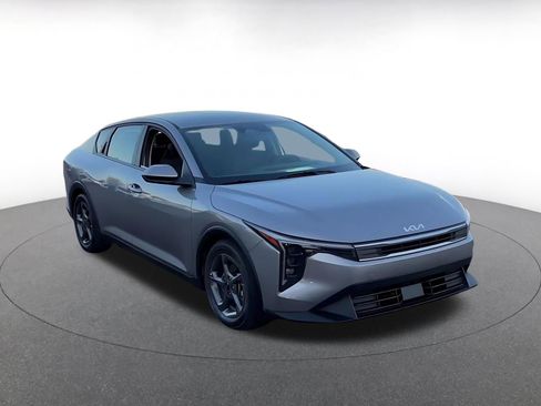 Used 2025 Kia K4 FWD image 3