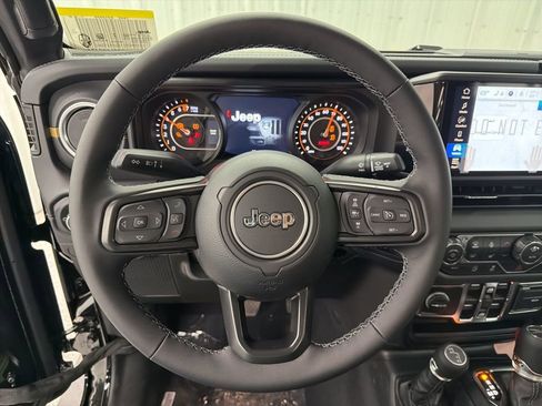 New 2026 Jeep Gladiator Sport AWD/4WD image 18