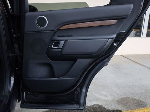 Used 2020 Land Rover Discovery HSE AWD/4WD image 28