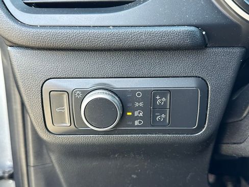 Used 2022 Ford Escape SE w/ SE Sport Appearance Package FWD image 32