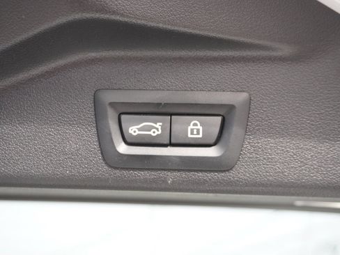 Used 2022 BMW X5 xDrive40i w/ Parking Assistance Package image 20