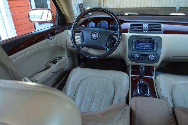 Used 2008 Buick Lucerne CXS FWD image 42