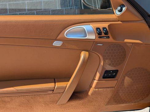 Used 2010 Porsche 911 Carrera 4S image 11