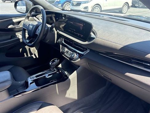 Used 2024 Buick Envista Sport Touring w/ Convenience I Package image 27