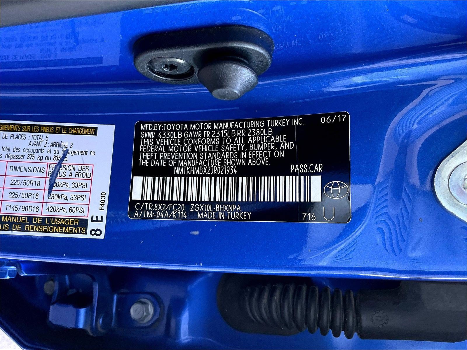 Used 2018 Toyota C-HR XLE FWD image 18