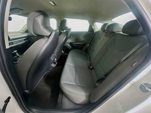 Used 2025 Kia K4 FWD image 26