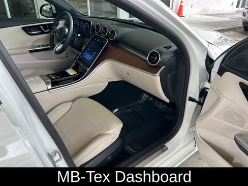 Used 2024 Mercedes-Benz C 300 Sedan image 22