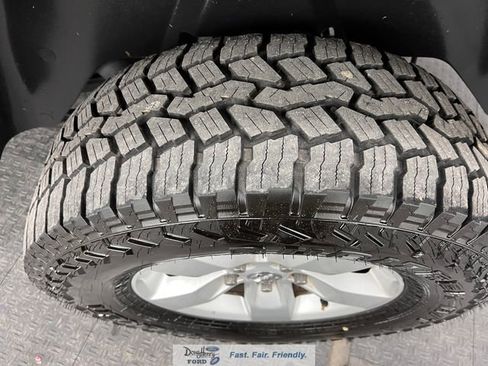 Used 2021 RAM 1500 Classic SLT image 20