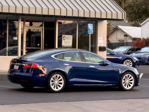 Used 2018 Tesla Model S 75D image 8