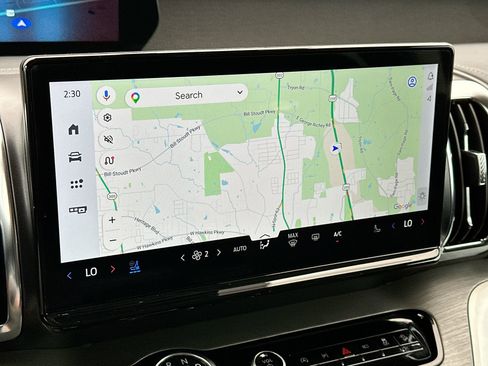 Used 2025 Ford Expedition Platinum AWD/4WD image 18