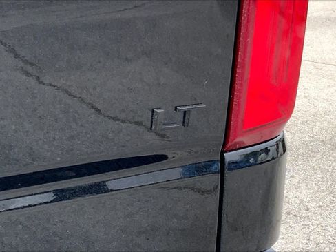 Used 2024 Chevrolet Silverado 1500 LT Trail Boss w/ Convenience Package II image 10