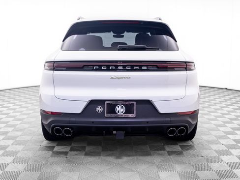 Certified 2024 Porsche Cayenne AWD/4WD image 10