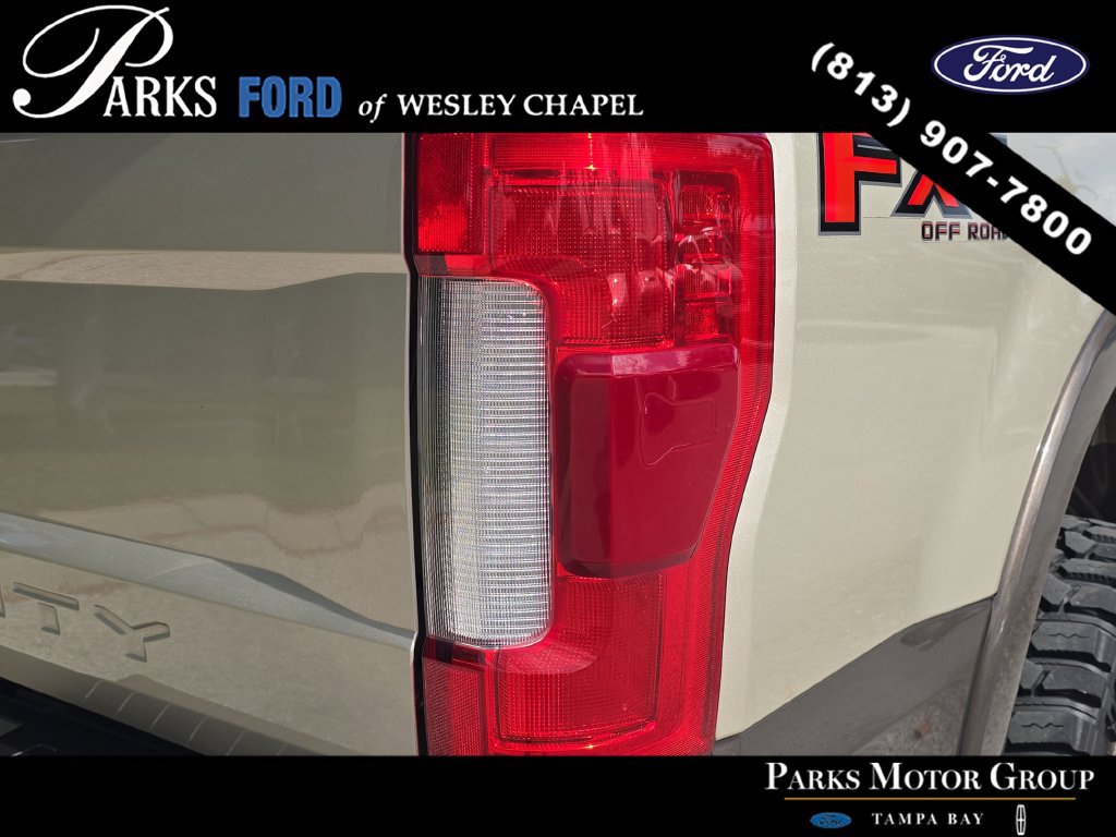 Used 2017 Ford F250 Lariat w/ Lariat Ultimate Package AWD/4WD image 8