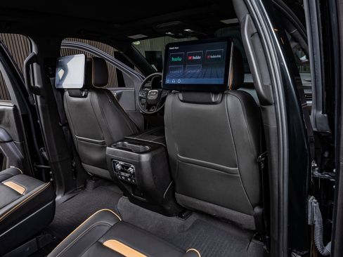 Used 2022 GMC Yukon XL AT4 w/ AT4 Premium Plus Package image 32