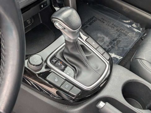 Used 2024 Kia Seltos EX FWD image 20